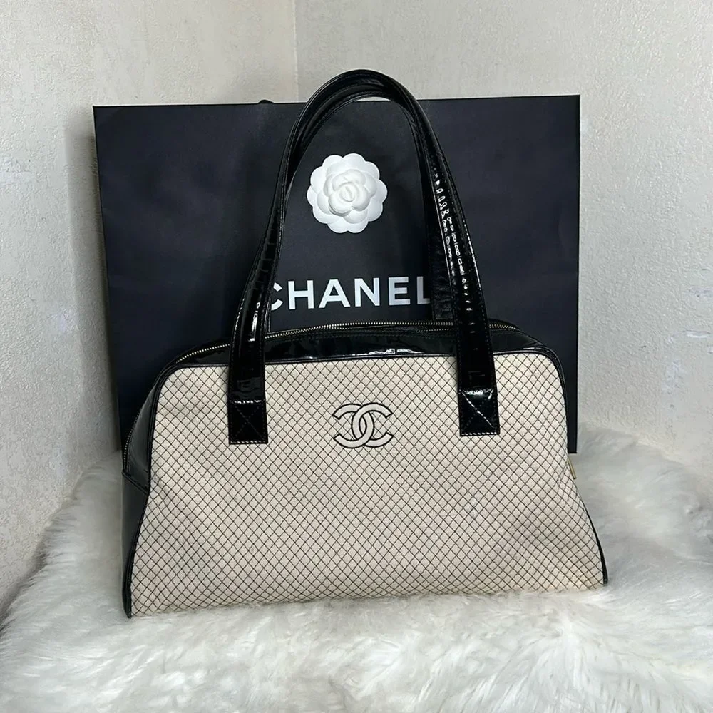 💯Authentic Chanel Cream & Black Patent Leather & Knit Quilted Bowler Bag🍀